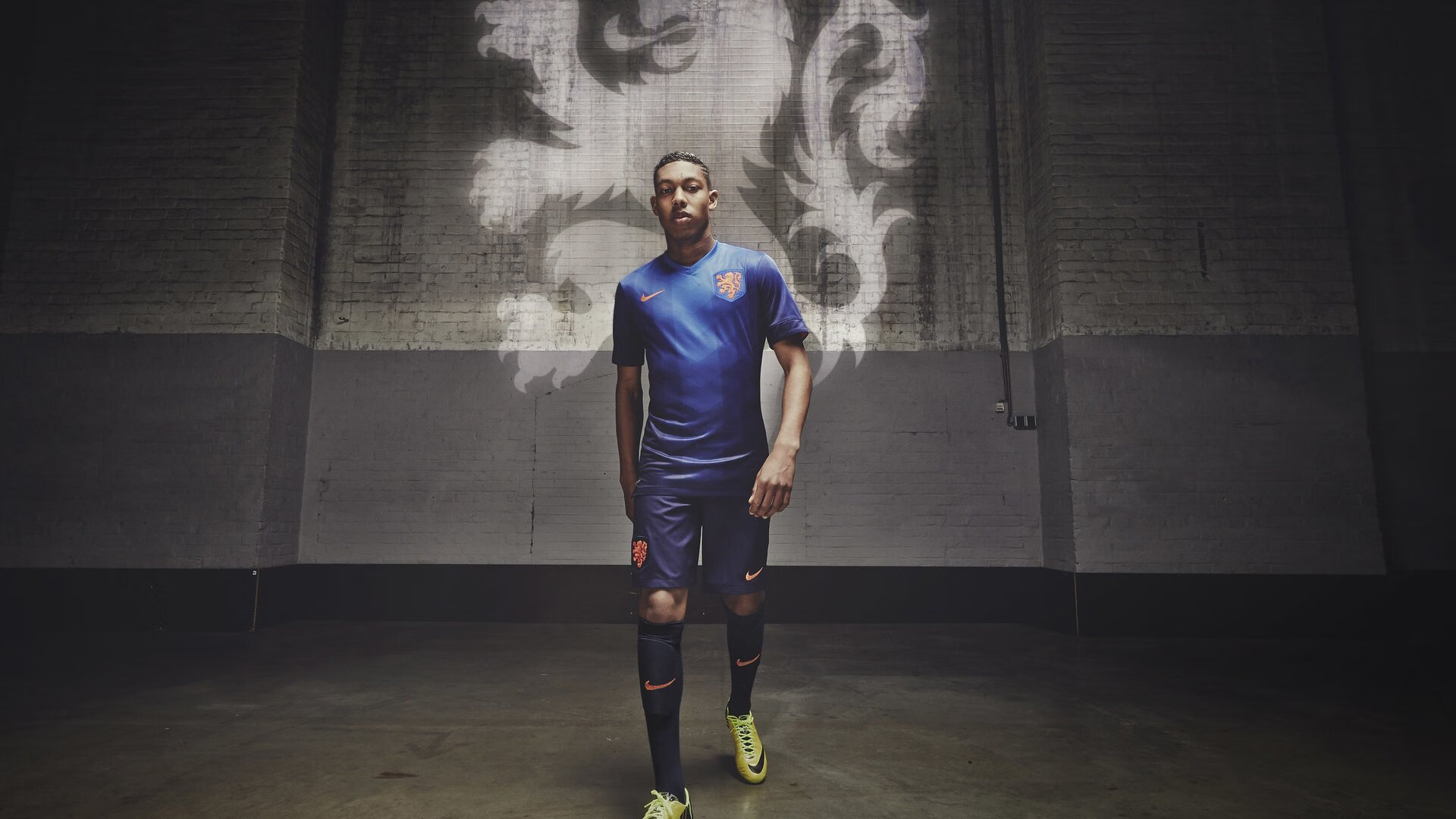 梅尔滕斯精准控速 打出战术泳范本，梅尔滕斯男友